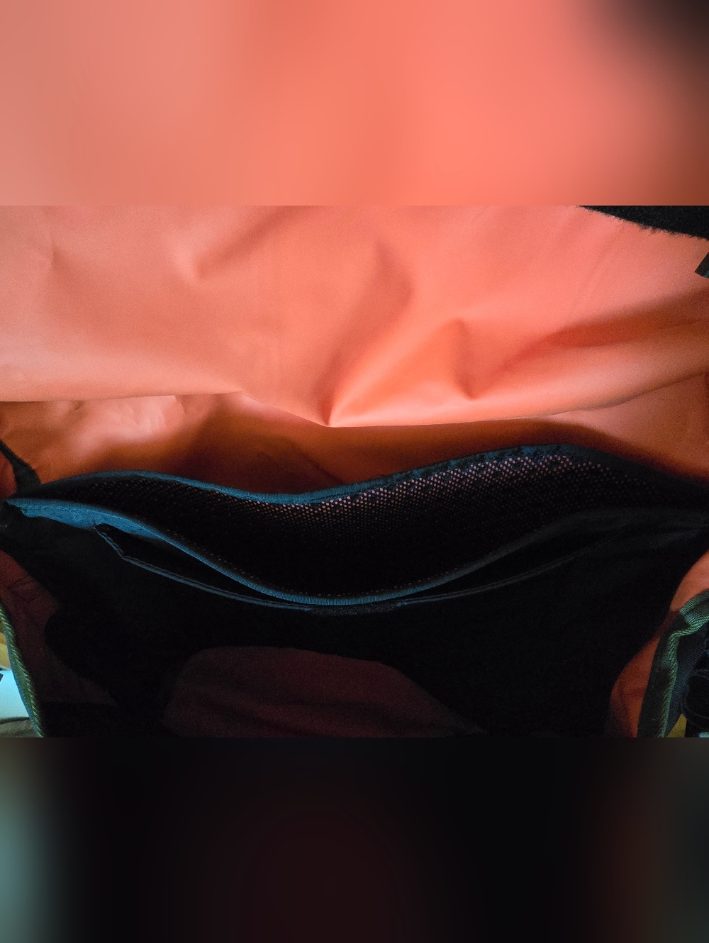 Timbuk2 Green Camo Messenger Bag - Picture 5 of 10